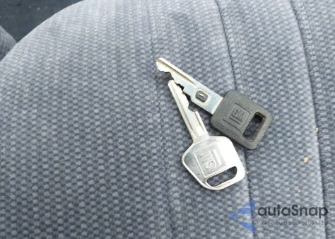 1998 Chevrolet Lumina z USA, uszkodzony, nr VIN 2G1WL52M7W9156431